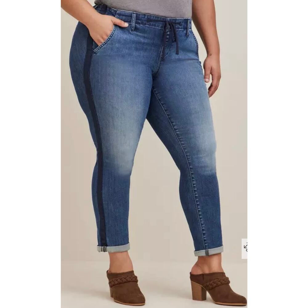 Torrid Women's 0S (Size 12 or Large) Dark Wash Venus Side Strip Stretch Jeans